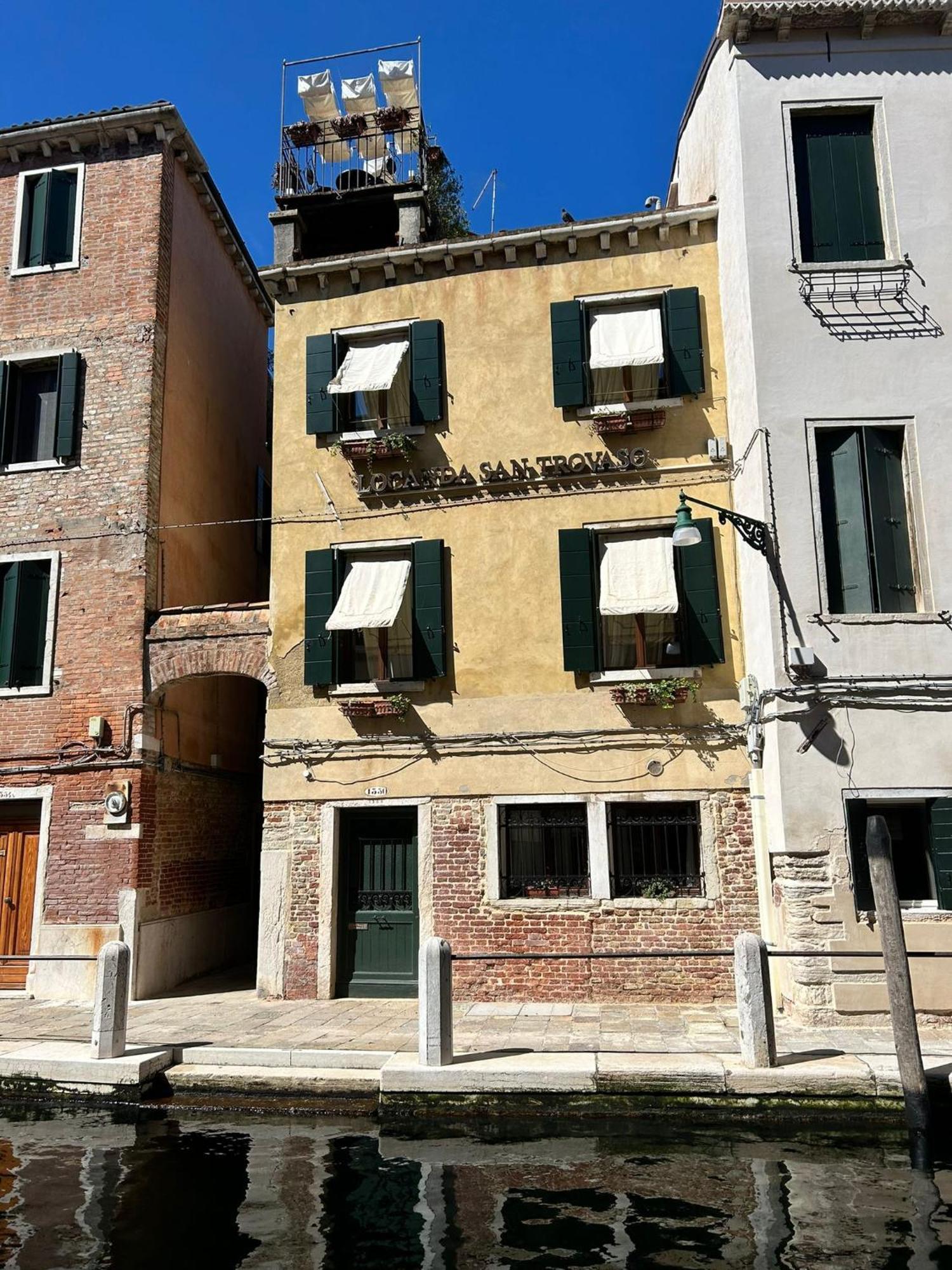 Ca' San Trovaso - 6 Rooms Venezia Esterno foto